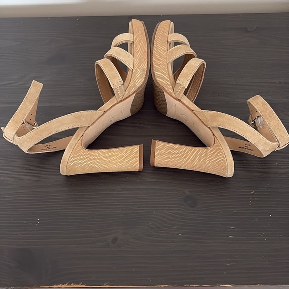 New Donald Pliner Ankle Strap Platform Baybi Sandal 4” Heel Tan Size 8 - Picture 7 of 11